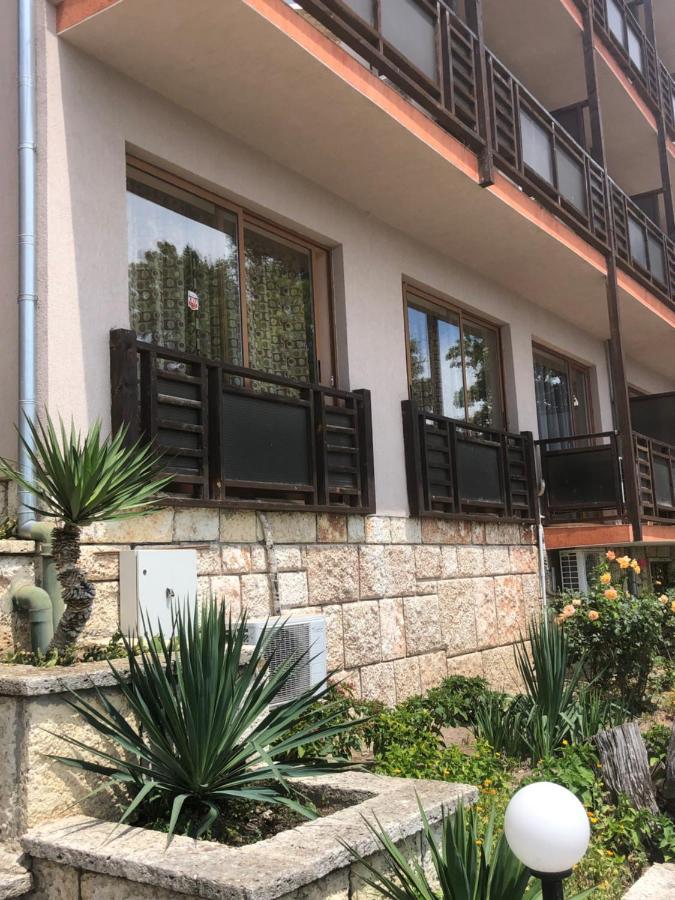 Bisser Hotel - Free Parking - Free Pool Access Balchik Exterior photo