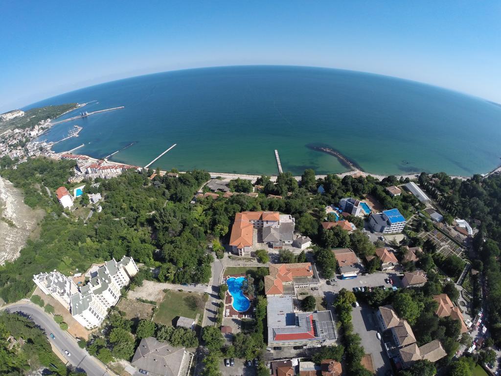 Bisser Hotel - Free Parking - Free Pool Access Balchik Exterior photo